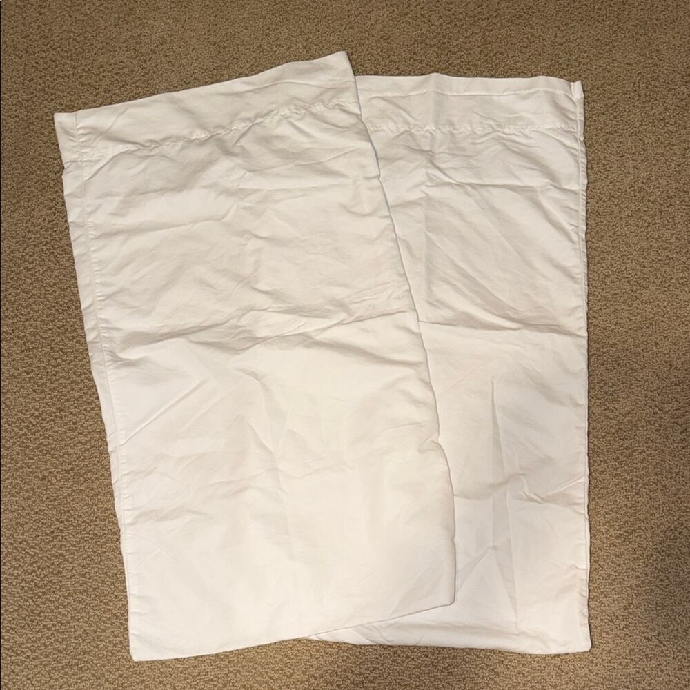 White Pillowcases Set - 3 pairs